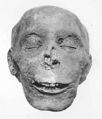 Momia de Tutmosis III