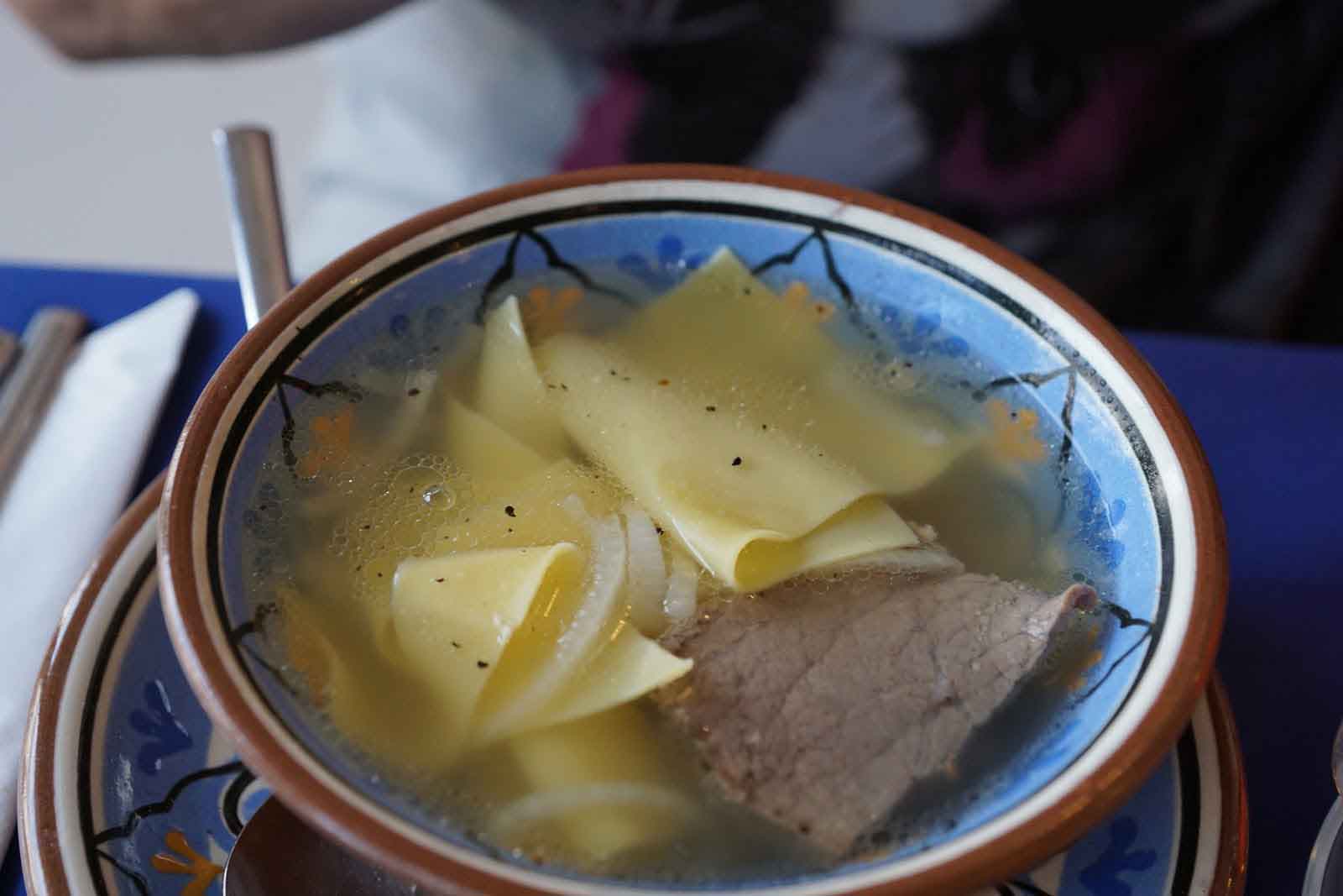 Beshbarmak, comida típica de Kazajistán