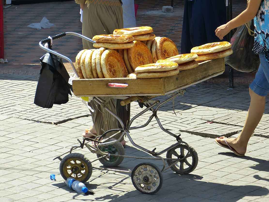El tradicional pan de la comida de Uzbekistán