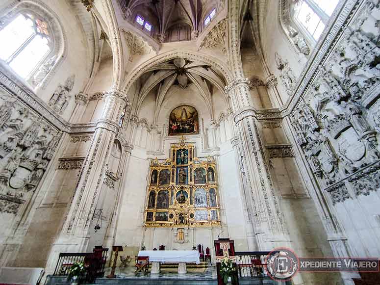 Altar de la iglesia del Monasterio de San Juan de los Reyes