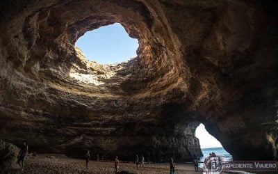 Cómo visitar la Cueva de Benagil en kayak