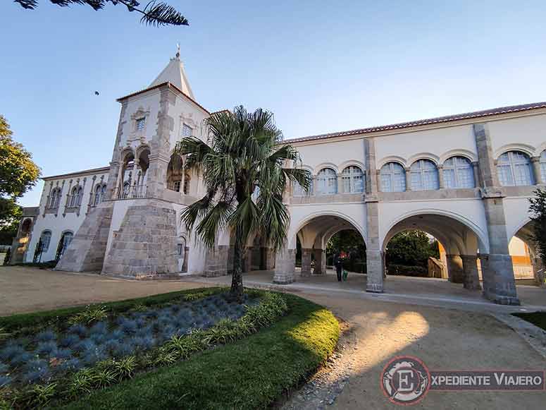 Qué ver en Évora: Palacio de Dom Manuel en el parque público