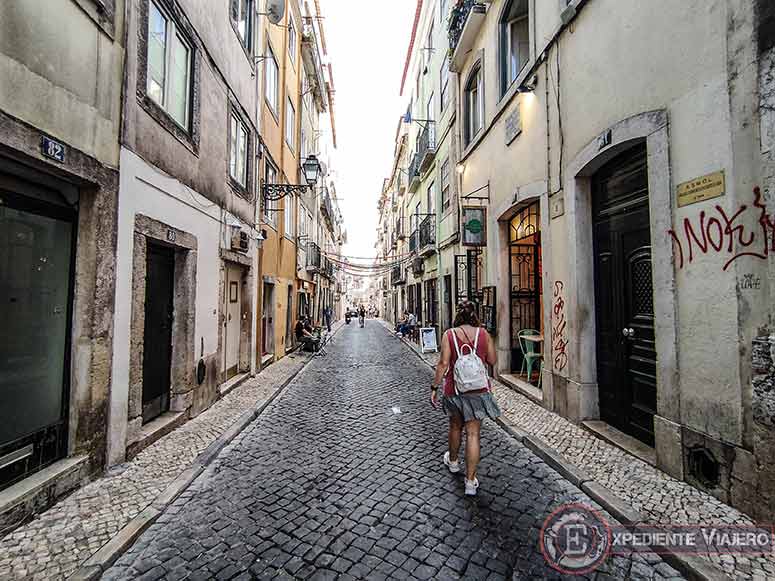 Disfrutar de las calles de Barrio Alto y Chiado en el centro de Lisboa