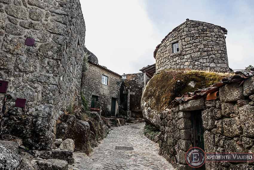 Qué ver en Monsanto (Portugal). El pueblo «Picapiedra»!