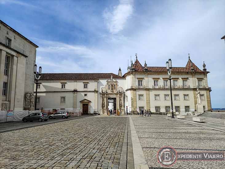 Cómo visitar la Universidad de Coimbra: Puerta Férrea