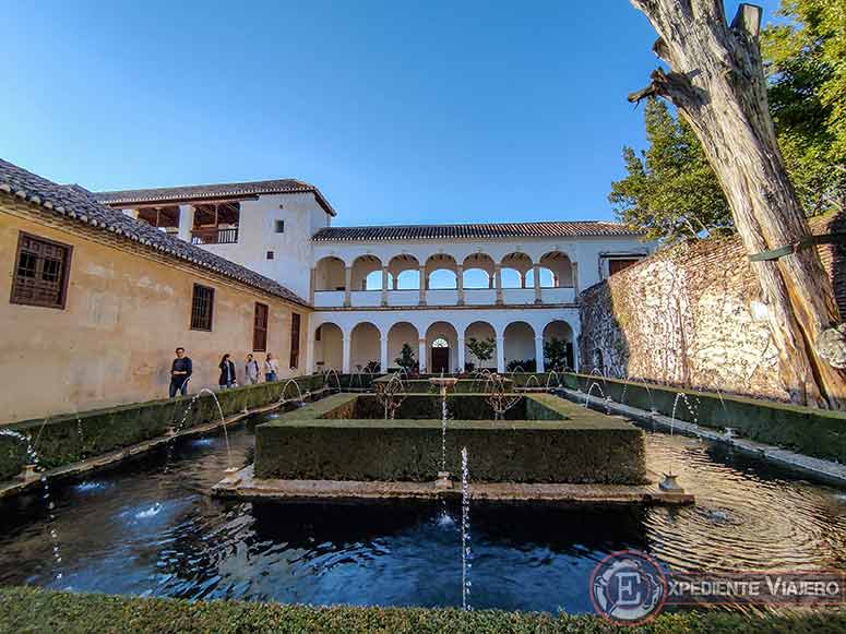 Patio del Ciprés de la Sultana del Generalife en la Alhambra