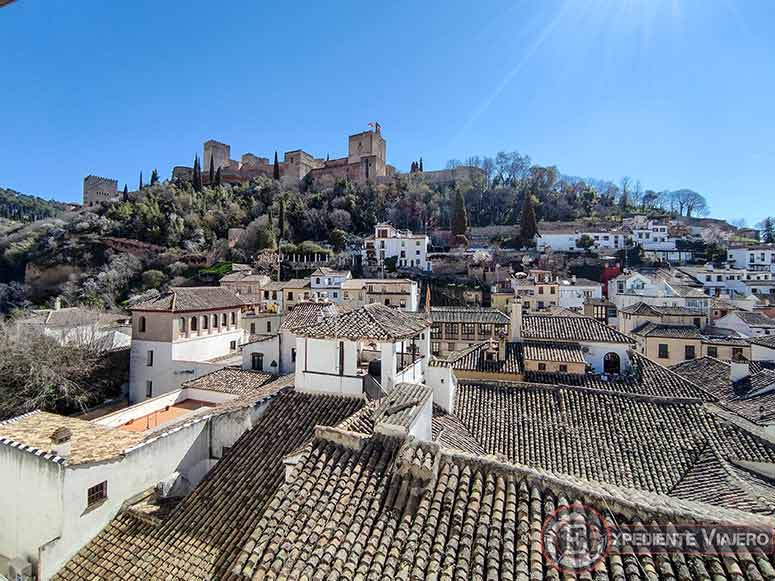Vistas de la Alhambra y el Albaicín desde el Palacio de los Olvidados