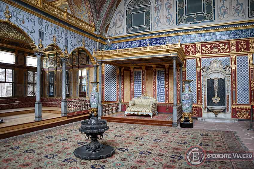 Habitación privada del sultán en el harem del Palacio de Topkapi en Estambul