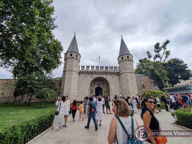 Puerta de la Acogida del Palacio de Topkapi en Estambul