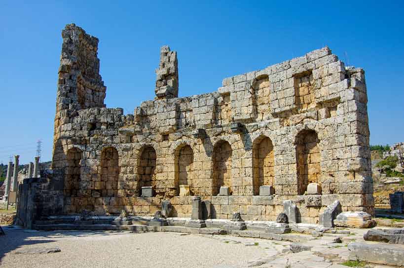 Perge como las ruinas más cercanas que ver en Antalya