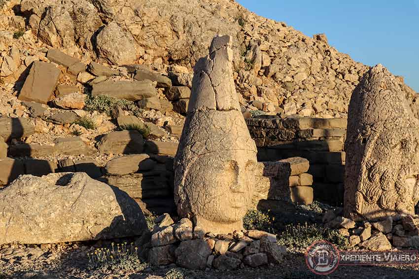 Visitar el Monte Nemrut: cabeza del Dios Apolo