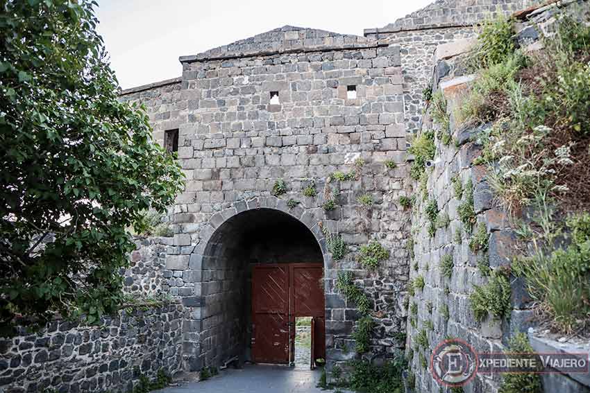 Puerta del Castillo de Kars (Turquía)