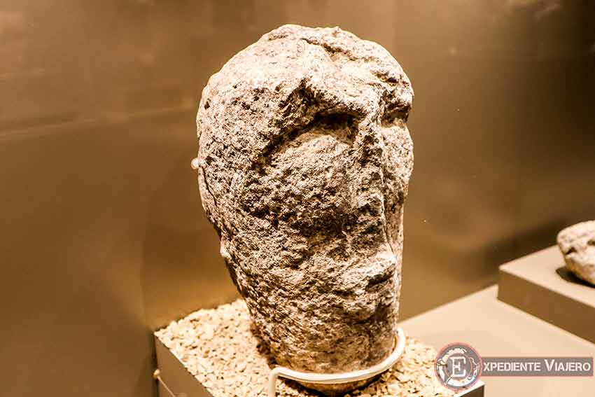 Cara humana en el Museo Arqueológico de Sanliurfa