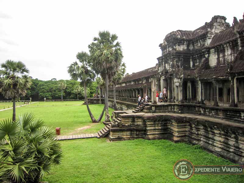 Templos de Angkor: muros exteriores del templo de Angkor Wat
