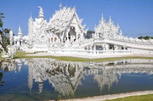 Chiang Rai en un día: templos de colores y paisajes flipantes