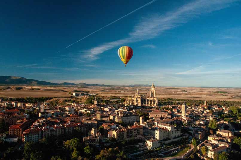 Qué ver en Segovia en dos días: paseo en globo
