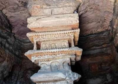 Pilar central en las cuevas 1 y 2 de las Grutas de Yungang de Datong