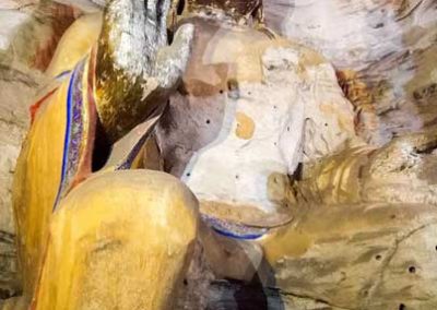 Buda de la cueva 6 de las Grutas de Yungang en Datong