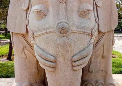 Elefante en las Grutas de Yungang de Datong