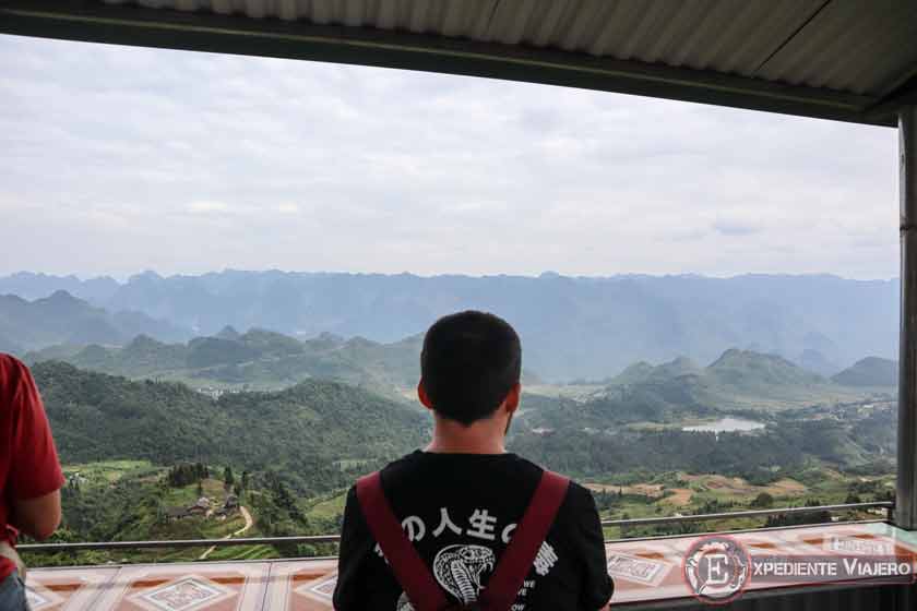 Vistas desde el mirador alto de Quan Ba ​​Heaven Gate en el Ha Giang Loop