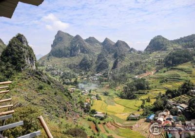 Mirador con arrozales y montañas en el Ha Giang Loop