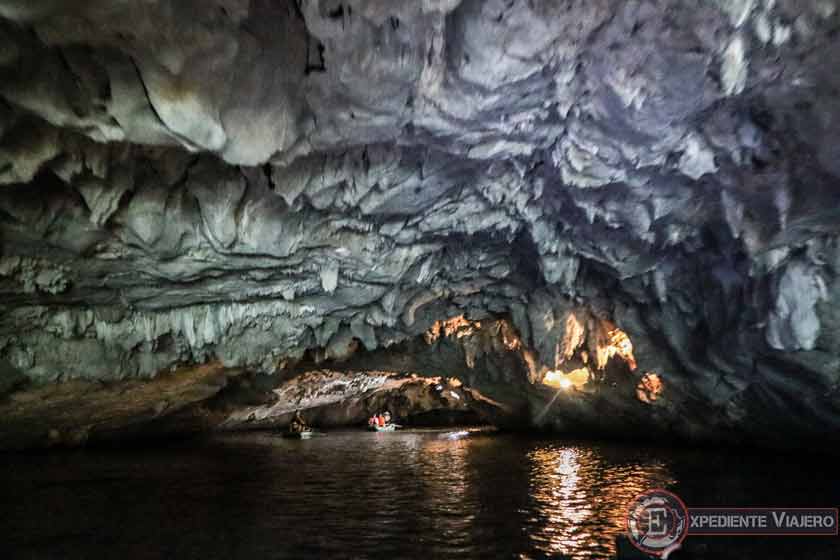 Qué hacer en Tam Coc: cueva durante el paseo en barca