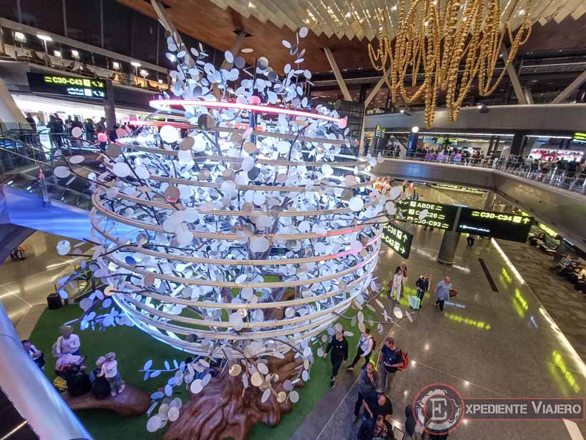 El aeropuerto en una escala en Doha