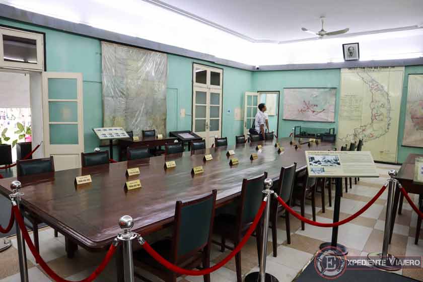 Qué ver en Hanoi en 2 días: salón utilizado en la Guerra de Vietnam en la Ciudad Imperial de Thang Long