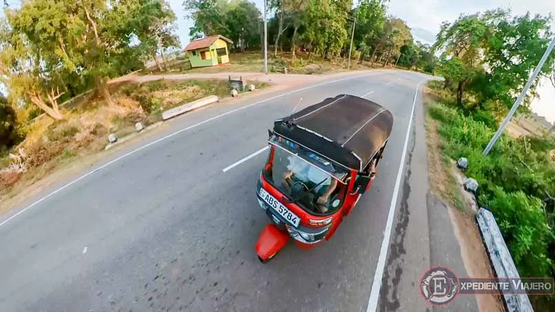 Tuk tuk de Anuradhpura a Trincomalee