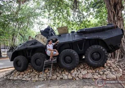 Tanque en el museo del ejército de Trincomalee en Sri Lanka